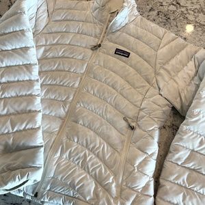 Women's size S Patagonia packable puffer jacket
